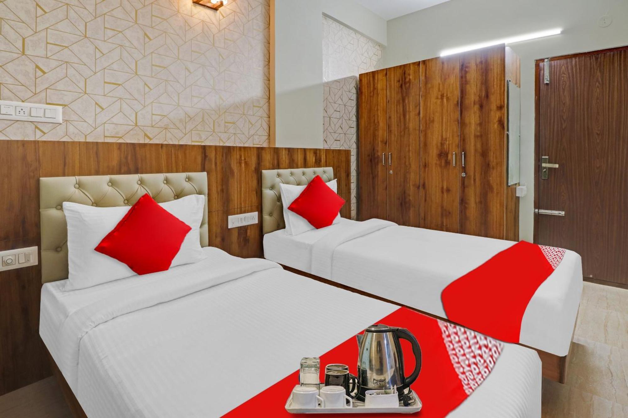Super Collection O Global Stay Near Kengeri Bus Terminal Metro Station Bangalore Exterior photo