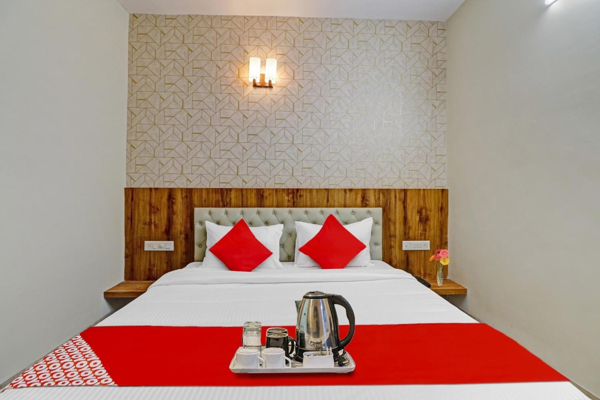 Super Collection O Global Stay Near Kengeri Bus Terminal Metro Station Bangalore Exterior photo