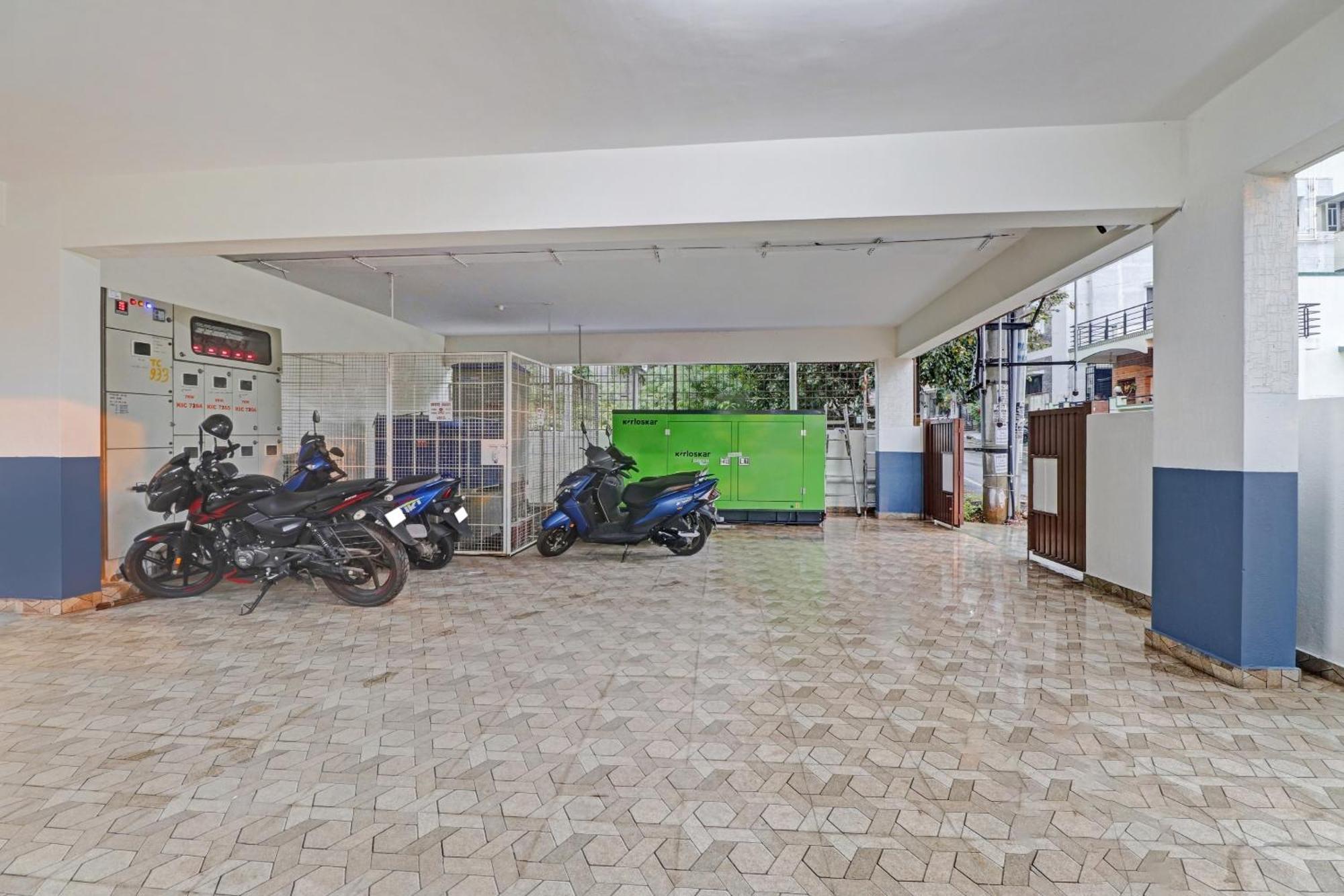 Super Collection O Global Stay Near Kengeri Bus Terminal Metro Station Bangalore Exterior photo